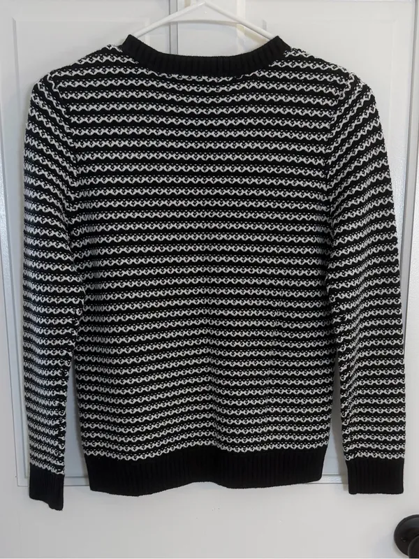 Charter Club Petite Black White Button Shoulder Knit Sweater P/M - Image 7