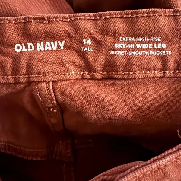 Old Navy Extra High Rise Sky High Wide Leg Jean 14 Tall Women’s Red Dirt - Image 4