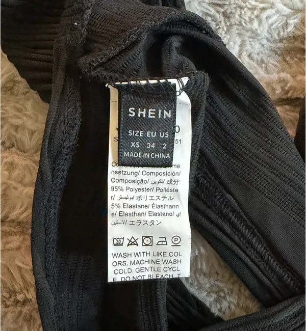 Shein Halter Crop Top - Black XS - Image 3
