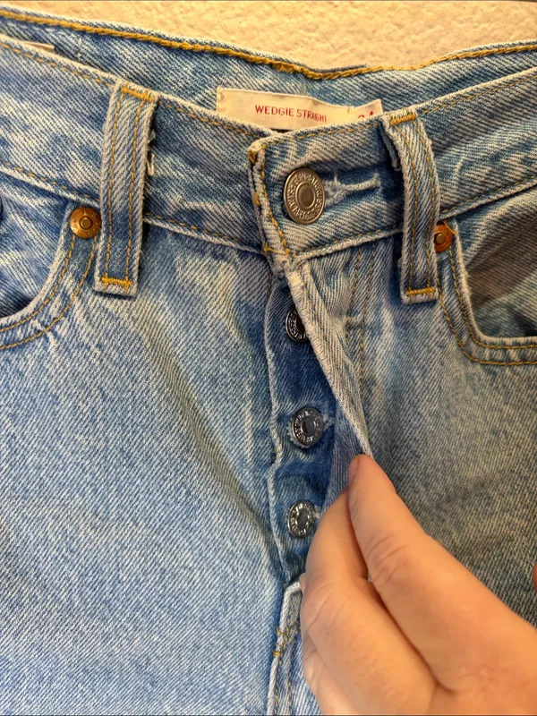 Levi’s Women’s Premium Denim Jeans Wedgie Straight Size 24 - Image 11