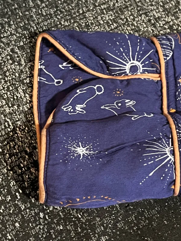 Womens XS Roller Rabbit long sleeve button down pajama top-celestial print - Image 3