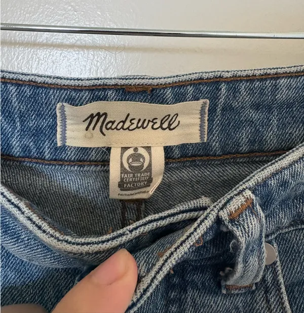 Madewell Curvy 90s Straight Jeans Petite - Image 2