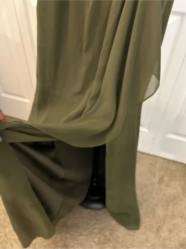 David's Bridal Gorgeous double layered chiffon flutter sleeve dress - Image 5