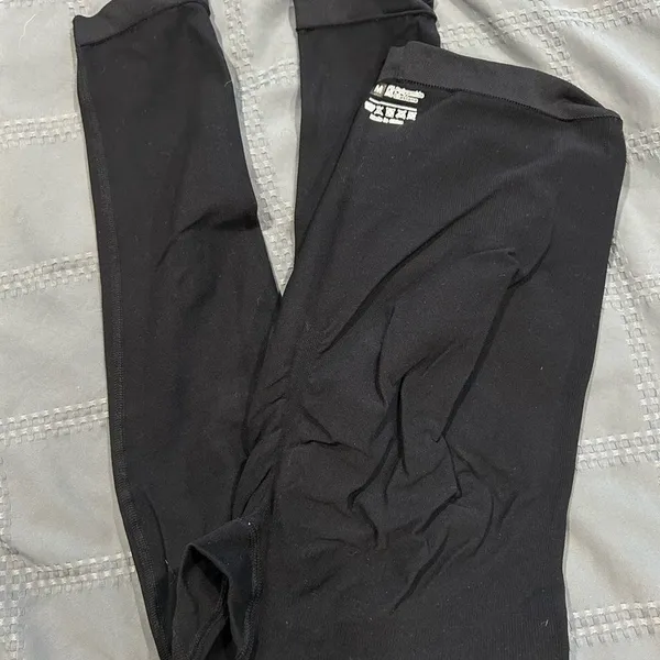 Black Maternity Butt Lifting Pregnancy Leggings – Over-Belly Support – NWOT - Image 3