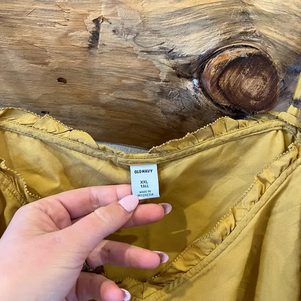 Old Navy Ruffled Mustard Tank Top - Image 3