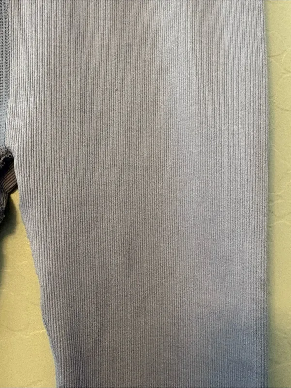 Spiritual Gangster periwinkle blue gray colored leggings size medium large - Image 3