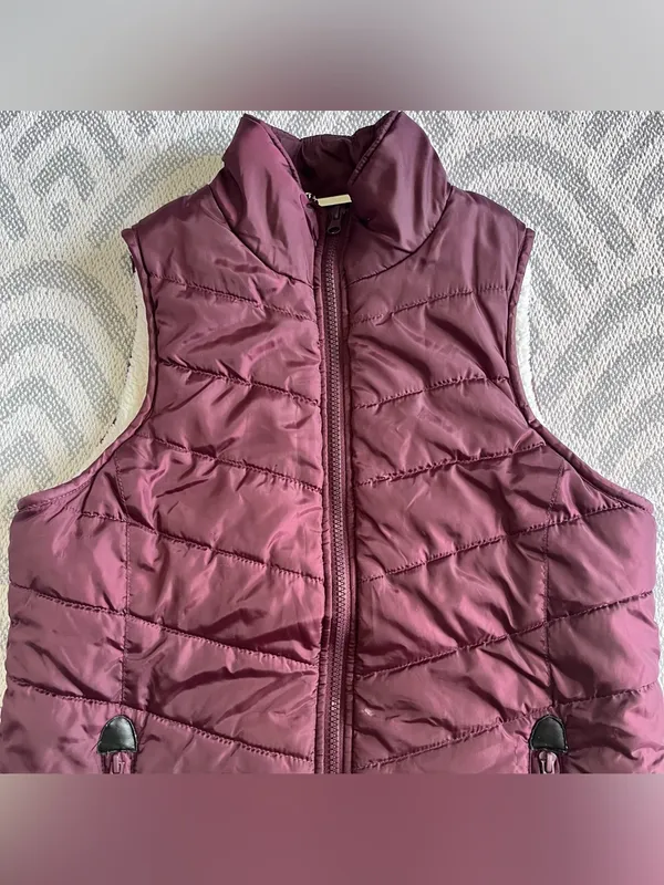 INDIGO SAINTS Women’s Plum Purple Puffer Vest Small - Image 2