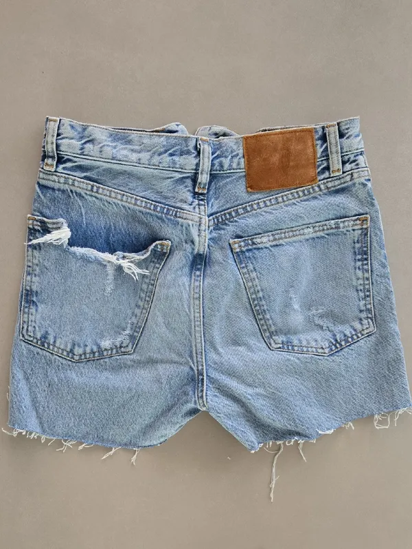 Zara 'The Pepper Mom' Light Blue Distressed Denim Shorts Size 4 - Image 3
