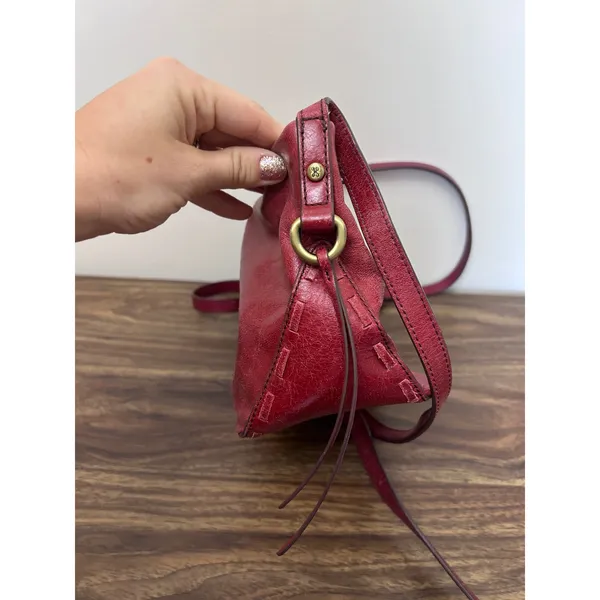 Hobo Red Genuine‎ Leather Slouchy Crossbody Bag Whipstitch Detail Tassel Zipper - Image 10