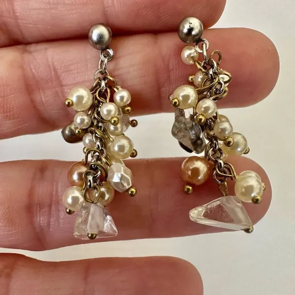 Coldwater Creek pearly cluster earrings - Image 8