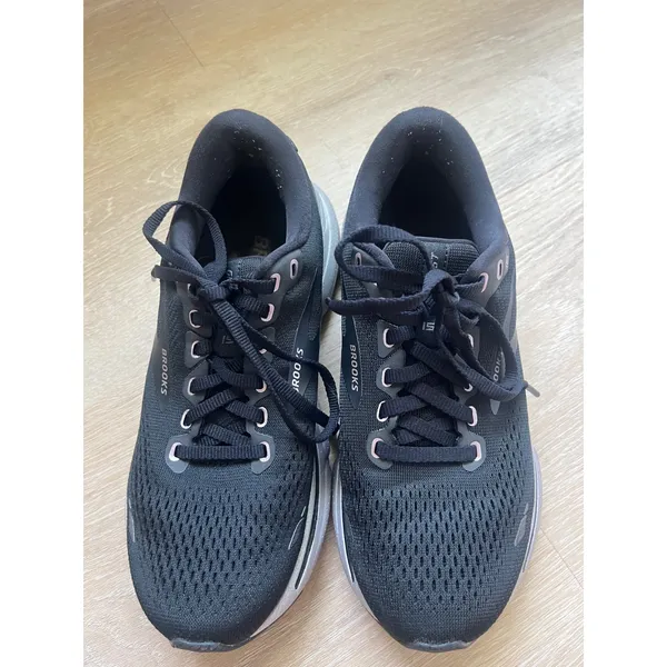 Women's Brooks ghost 15, size 6.5‎ silver - Image 5