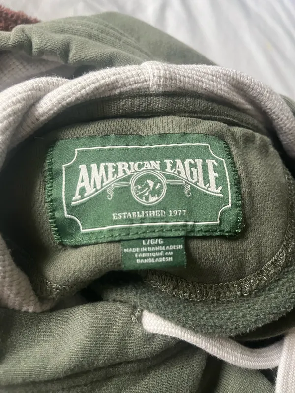American Eagle green sweatshirt - Image 2