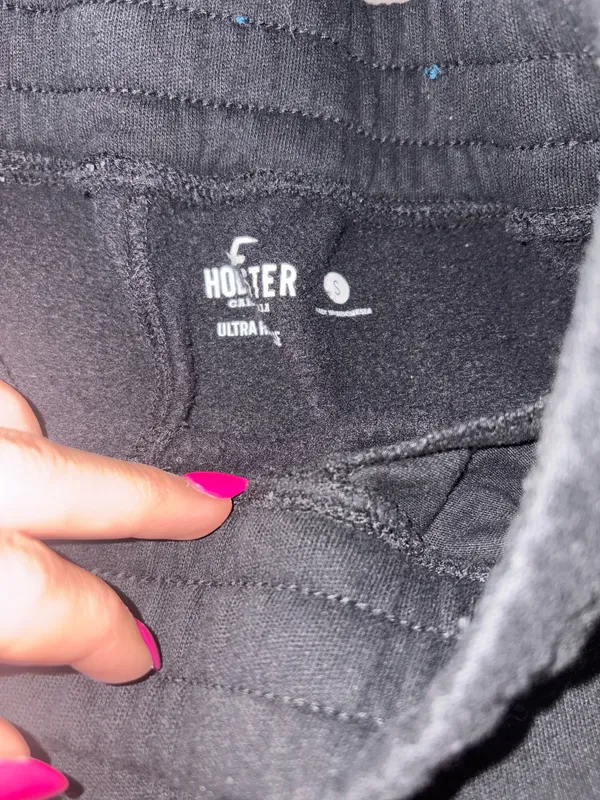 Hollister sweat shorts - Image 3