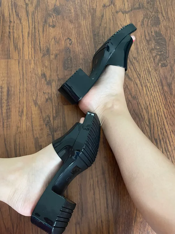 Black Platform Jelly Sandals Size 7 - Image 3