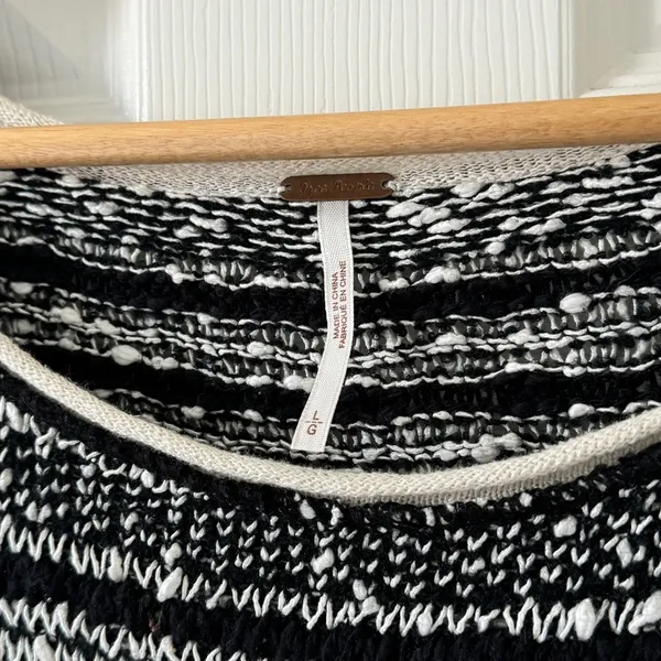 Free People Linen Knit Pullover‎ Sweater Size Large Lightweight Boho Miles Away - Image 4