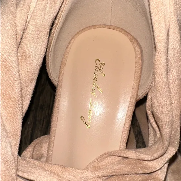 Chic Nude Wrap - Image 3