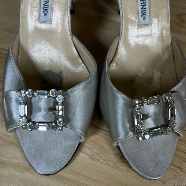 Manolo Blahnik Silver Satin Crystal Buckle Peep Toe d'Orsay Pumps Size 36.5 - Image 2