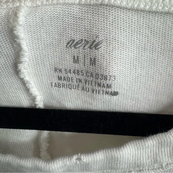 Aerie White Sweatshirt Muscle Tee Size Medium - Image 5