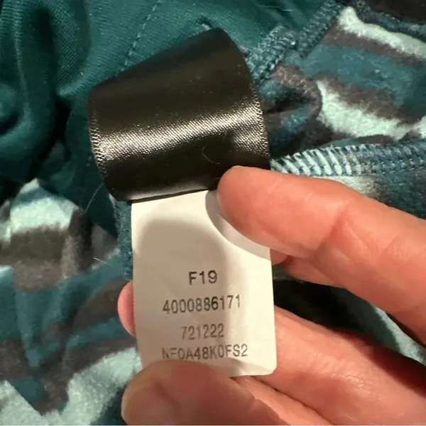 The North Face Womens Pullover Sweater Turtle Neck Medium Green Animal Print - Image 11