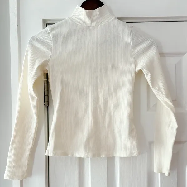 Anthropologie Maeve Cream Turtle Neck Ling‎ Sleeve Tee Size Extra Small NWOT - Image 3
