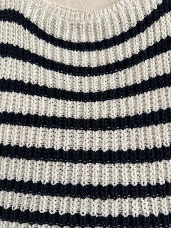 Abercrombie & Fitch Textural Knit Sweater Vest - Image 6