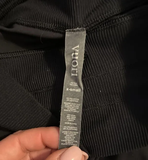 Vuori Black High-Waisted Leggings - Image 4