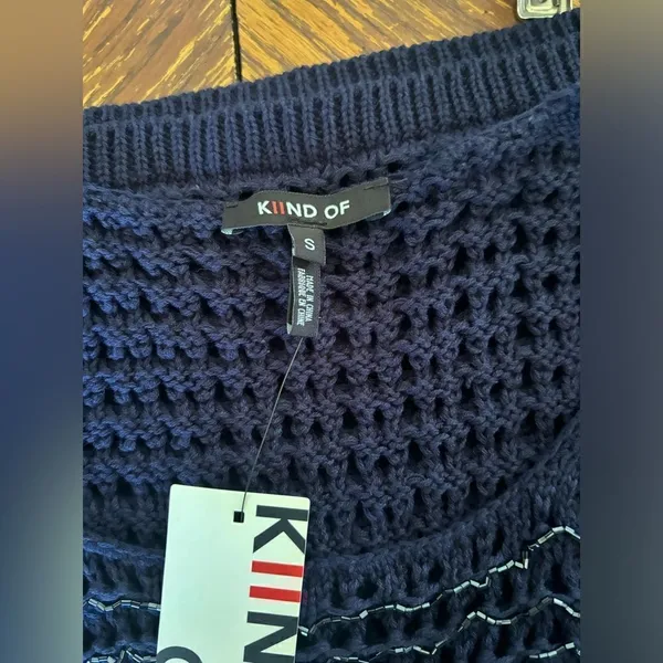 NWT Kiind Of Charlotte Metallic Crochet Knit Tank Top Navy Cotton Small - Image 2