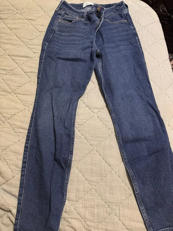 Abercrombie The Skinny High Rise Size 8 - Image 2