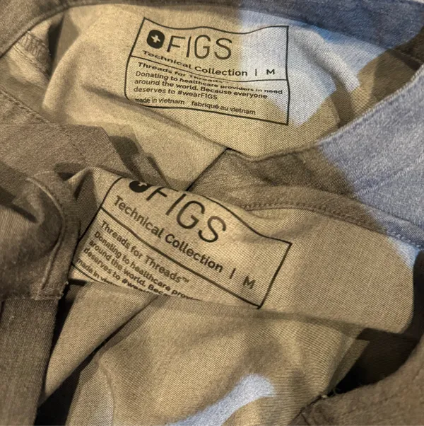 Figs Sz M Scrub Top! No Free Shipping:( - Image 3