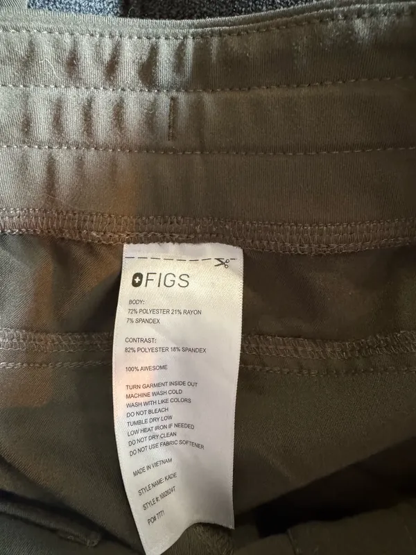 FIGS Scrubs Set - Image 3
