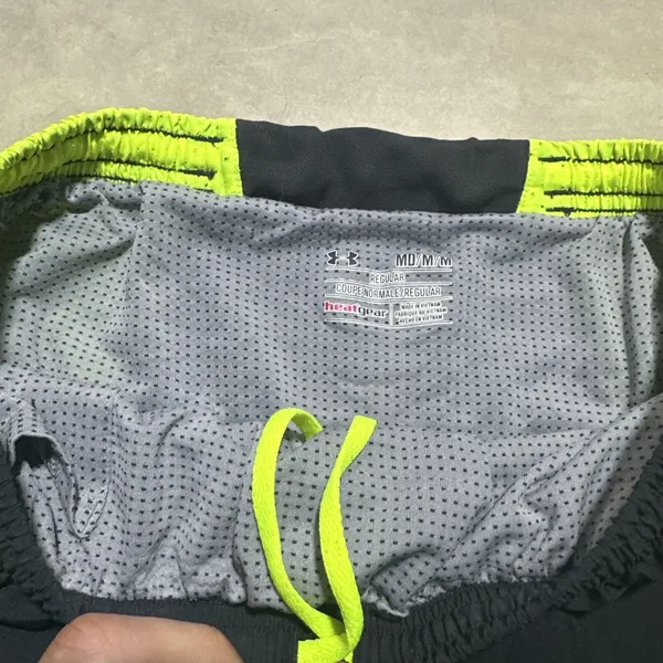 Under Armour Shorts Women's SZ Medium Built in Liner Black Neon Green Running - Image 4