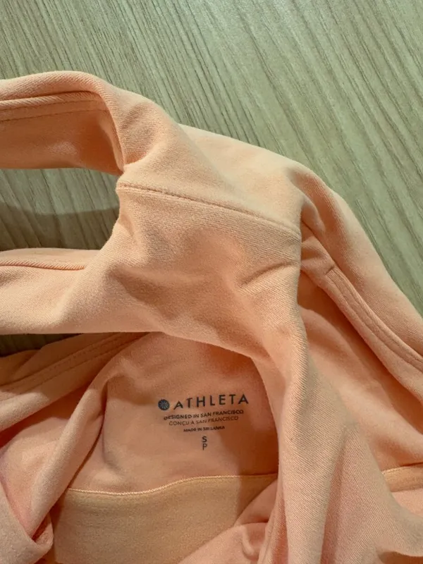 Athleta Conscious Crop Tank Top Small Peach Sleeveless Fitted Removable Pads - Image 3
