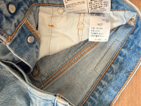 Levi’s 501 Shorts - Image 4