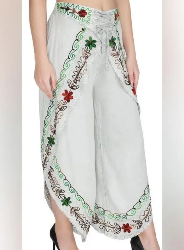 Elegant Embroidered Wide Leg Pants 100%viscose NWOT - Image 3