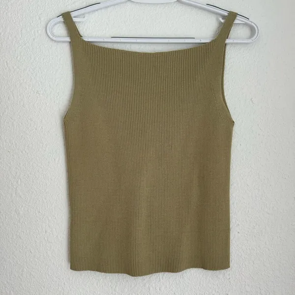 J. Crew olive asparagus green v-neck ribbed cropped tank top size S / M - Image 3