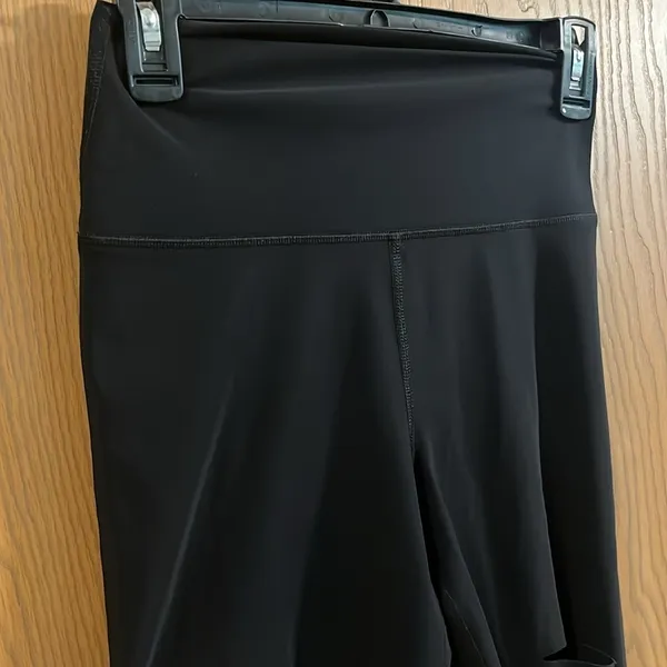 Alo Yoga High Waisted Ripped Warrior Black Leggings Small‎ - Image 8