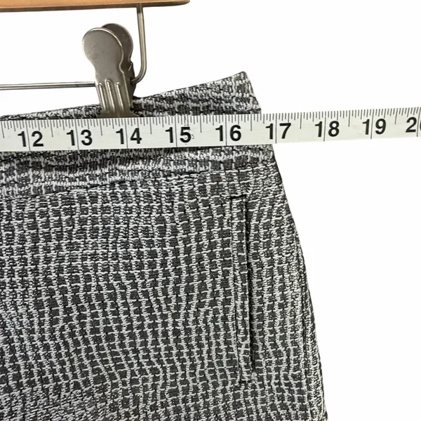 Express Tweed Shorts Women 6 Silver Metallic Black Pockets Cuffed‎ Lined Party - Image 6