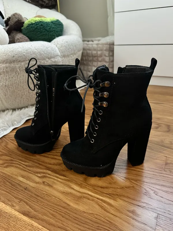 Amazon Black lace up boots - Image 2