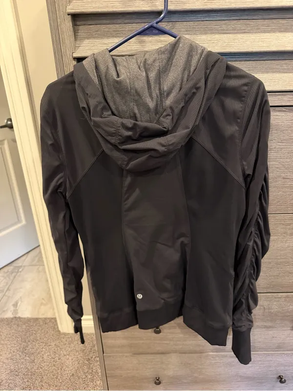 lululemon athletica Black Hooded Zip Dance Studio Reversible Jacket Size 8 - Image 5