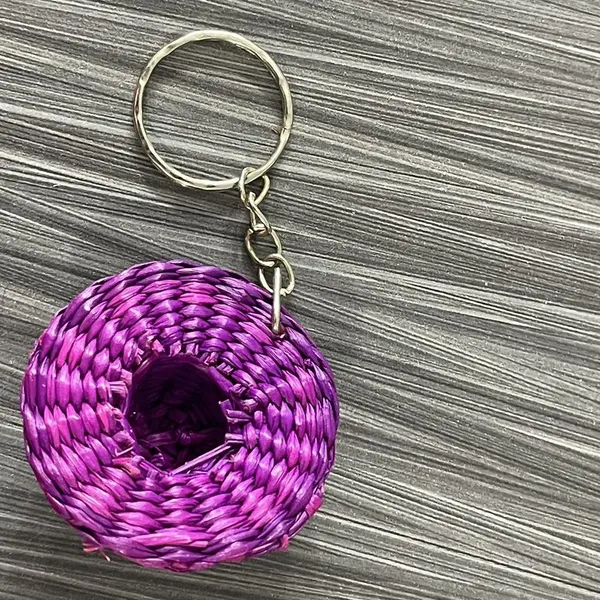 One Piece 3D‎ Purple Straw Hat Metal Keyring - Image 2
