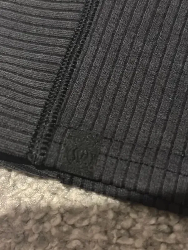 Lululemon Ribbed Softstreme Crop Tank Top in Gray - Size: 2 - Image 4