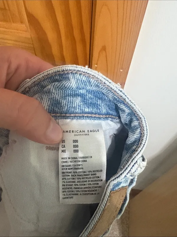 American Eagle Distressed Strigid Denim Jean Mom Shorts Size 000 - Image 5