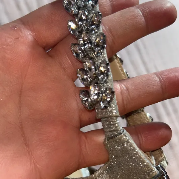 Badgley Mischka Jewel Size 6.5 Silver Jeweled Chunk Heels - Image 11