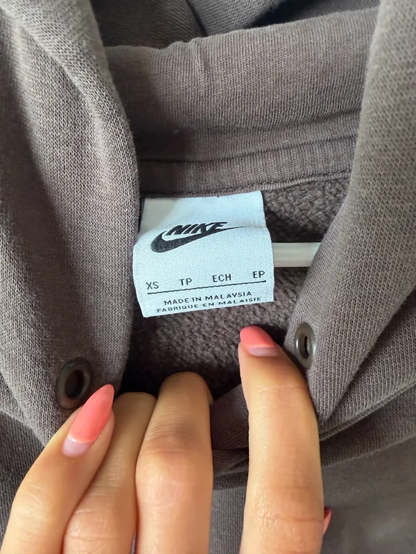 Brown Nike oversized hoodie - Image 4