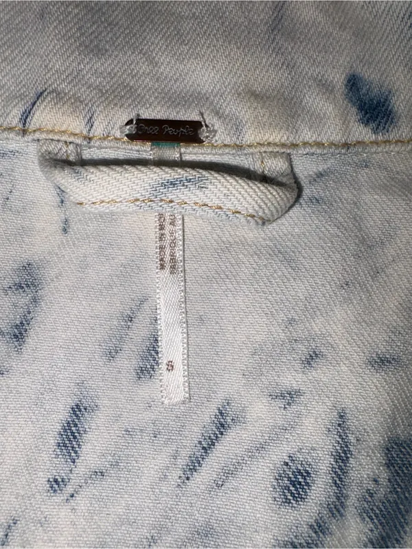 Free People Rumors Denim Jacket Jones Tie Dye Blue Small NWOT - Image 9