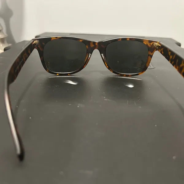 Tortoise Shell Sunglasses Brown - Image 4