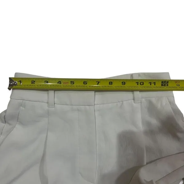 Aritzia Wilfred White High-Waisted Pleated Trousers - Image 3
