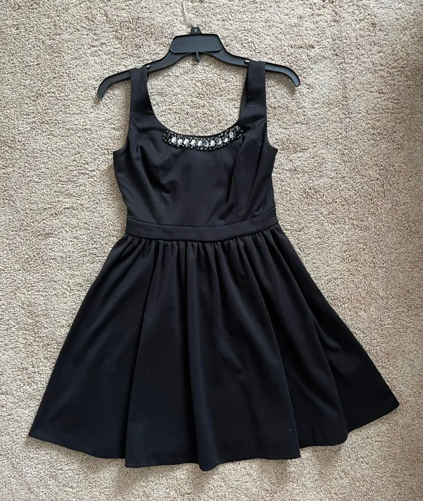 Vera Wang Formal Dress - Image 2