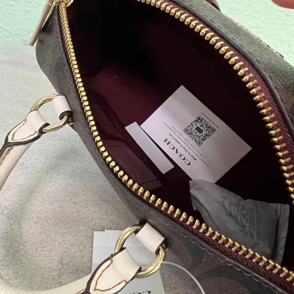 coach Lacey Crossbody In Signature Canvas cb874 - Image 4
