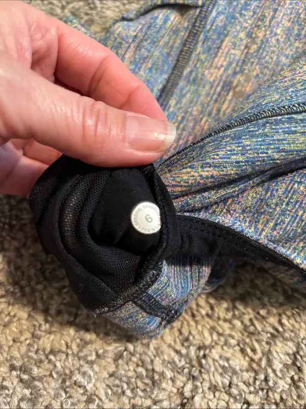 Lululemon Energy Bra High Neck Long Line *Medium Support, B–D Cup size 6 - Image 4